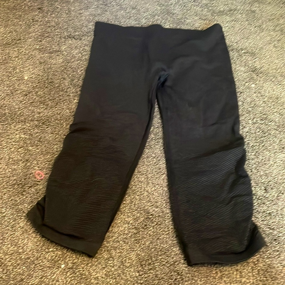 Cinched cropped leggings!!!